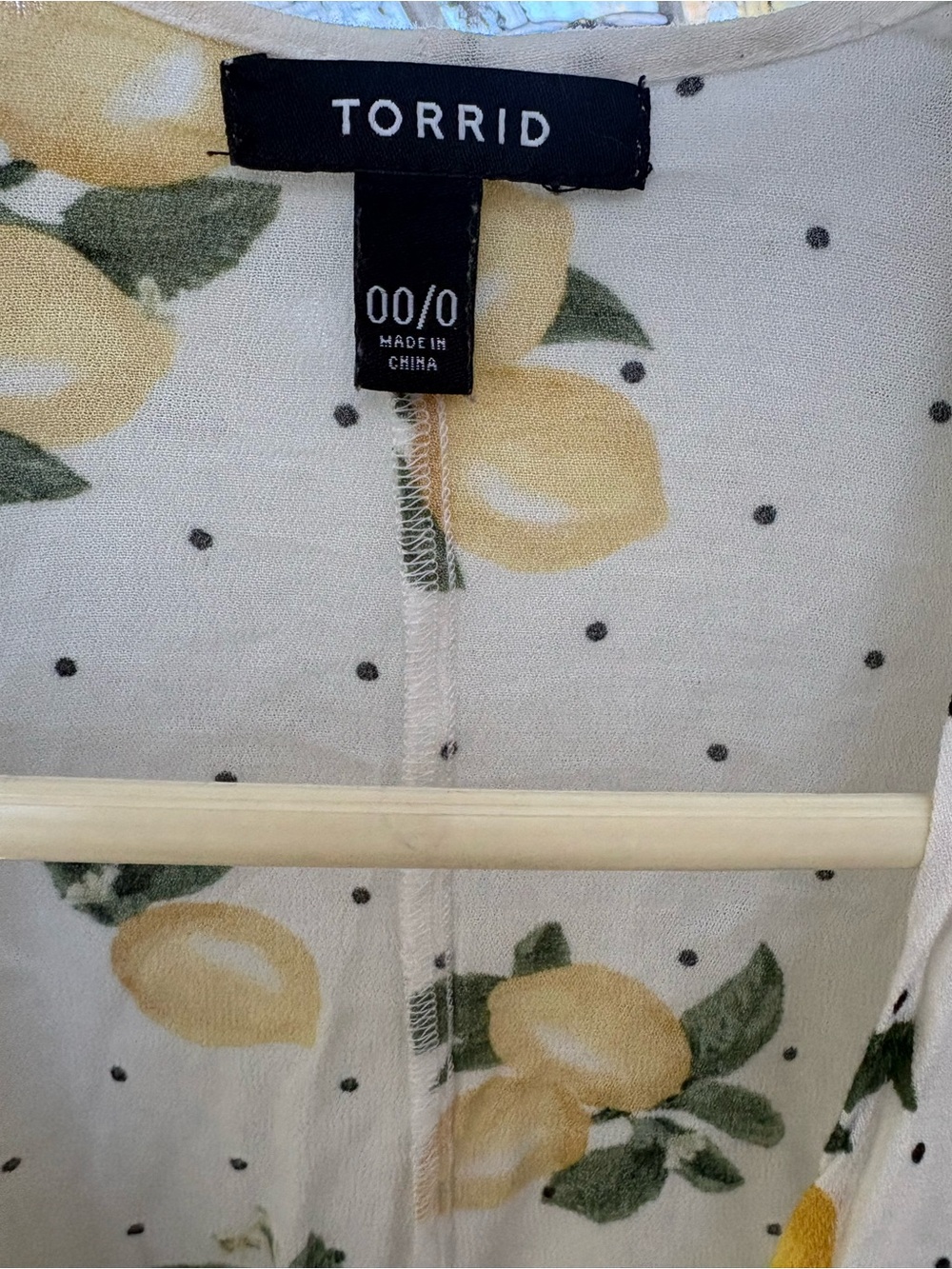 White Lemon Print Open-Front kimono - Picture 3 of 4